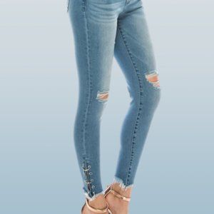 Side Ring Detail Skinny Jeans  (2)  4088  NWT Boutique